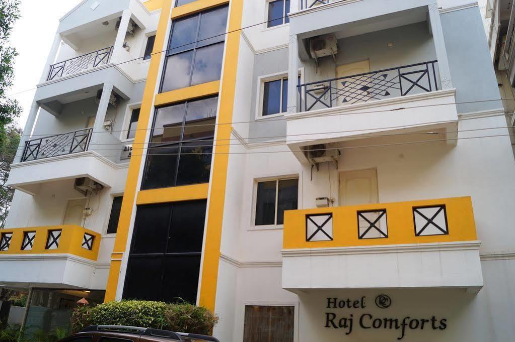 Hotel Raj Comforts -Golf View Bangalore Exterior foto